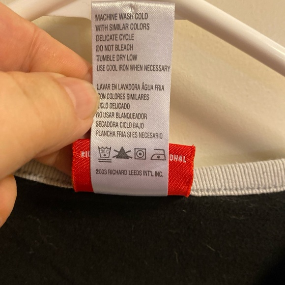 Disney M Top Sleep Wear Pajama Top Black Mickey Minnie Mouse Kiss Ringer T Shirt - Picture 5 of 6